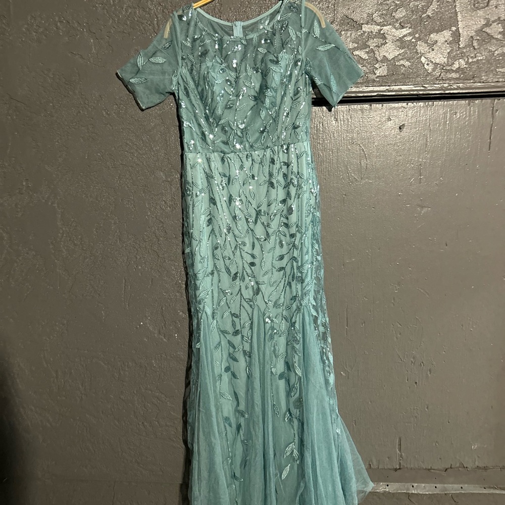 Elegant Teal Evening Gown